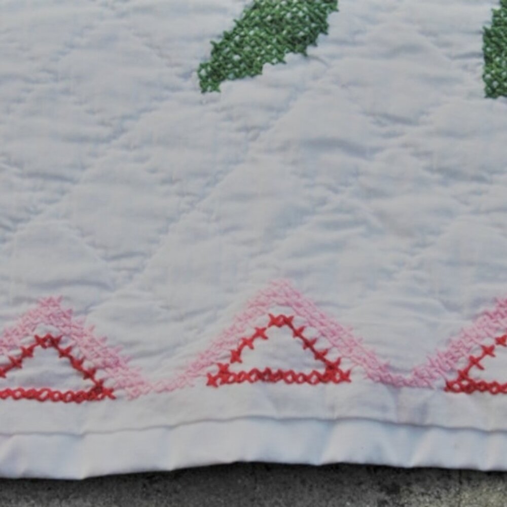 Vintage Handmade Cross Stitched Quilt Embroidered Baltimore Album Quilt 72 X 62 - Picture 2 of 13